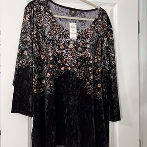 Gorgeous tunic top - great for the holidays!